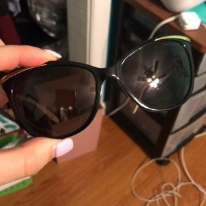 Ralph black and gold sunglasses polarized!!!